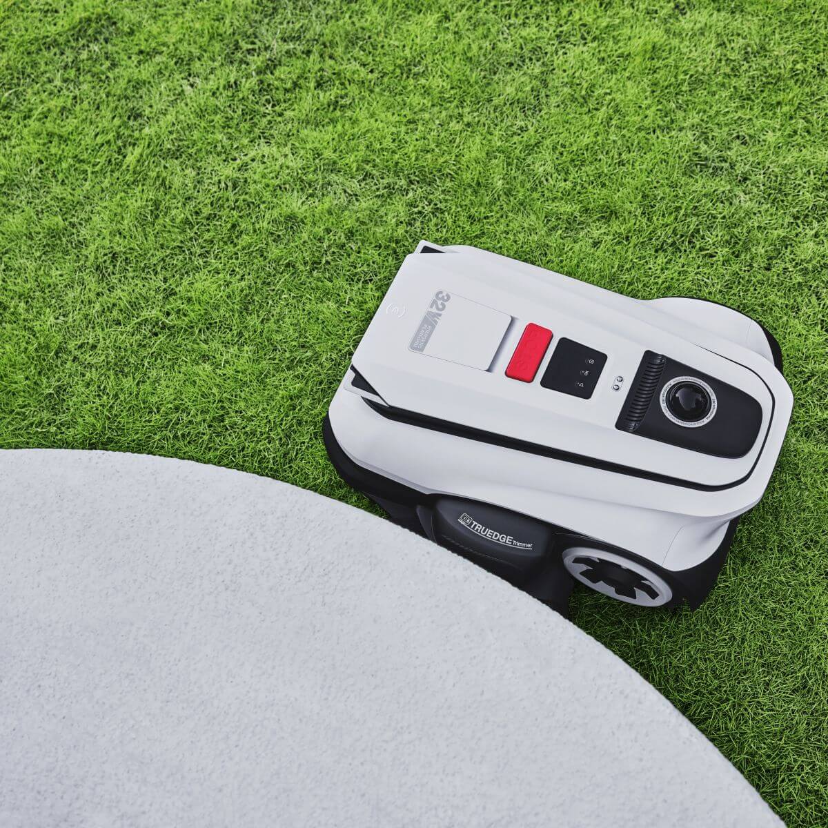 4 TruEdge™ strunový vyžínač na kosenie okrajov